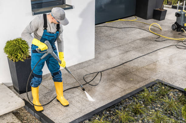 Best Commercial Building Pressure Washing  in Smithfield, VA